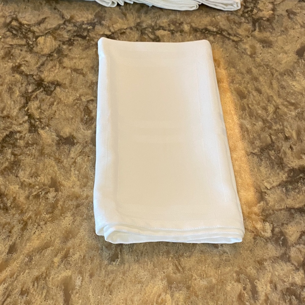 Source Unknown White Kitchen Linens Set - Picture 3 of 12
